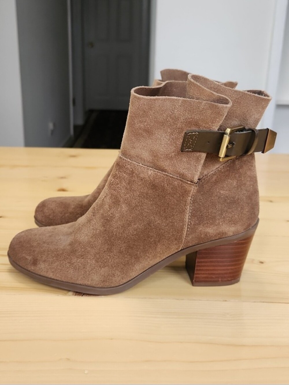 FRANCO SARTO Ankle Booties 6 Monument Tan Suede Buckle